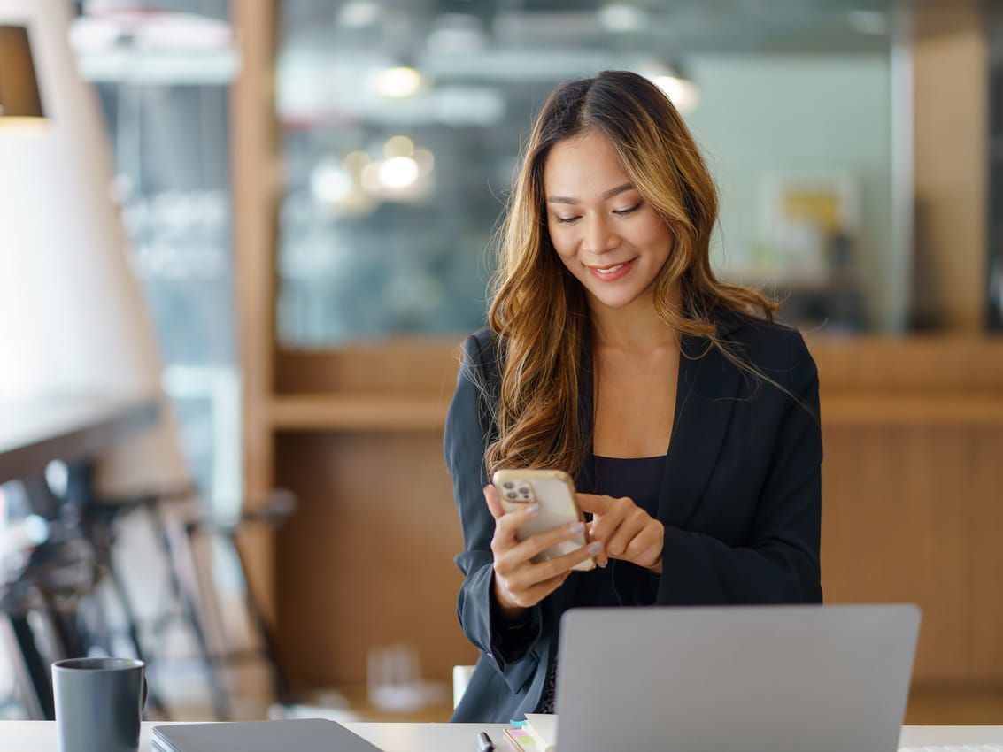 Mobile continues to grow its share of web visits
