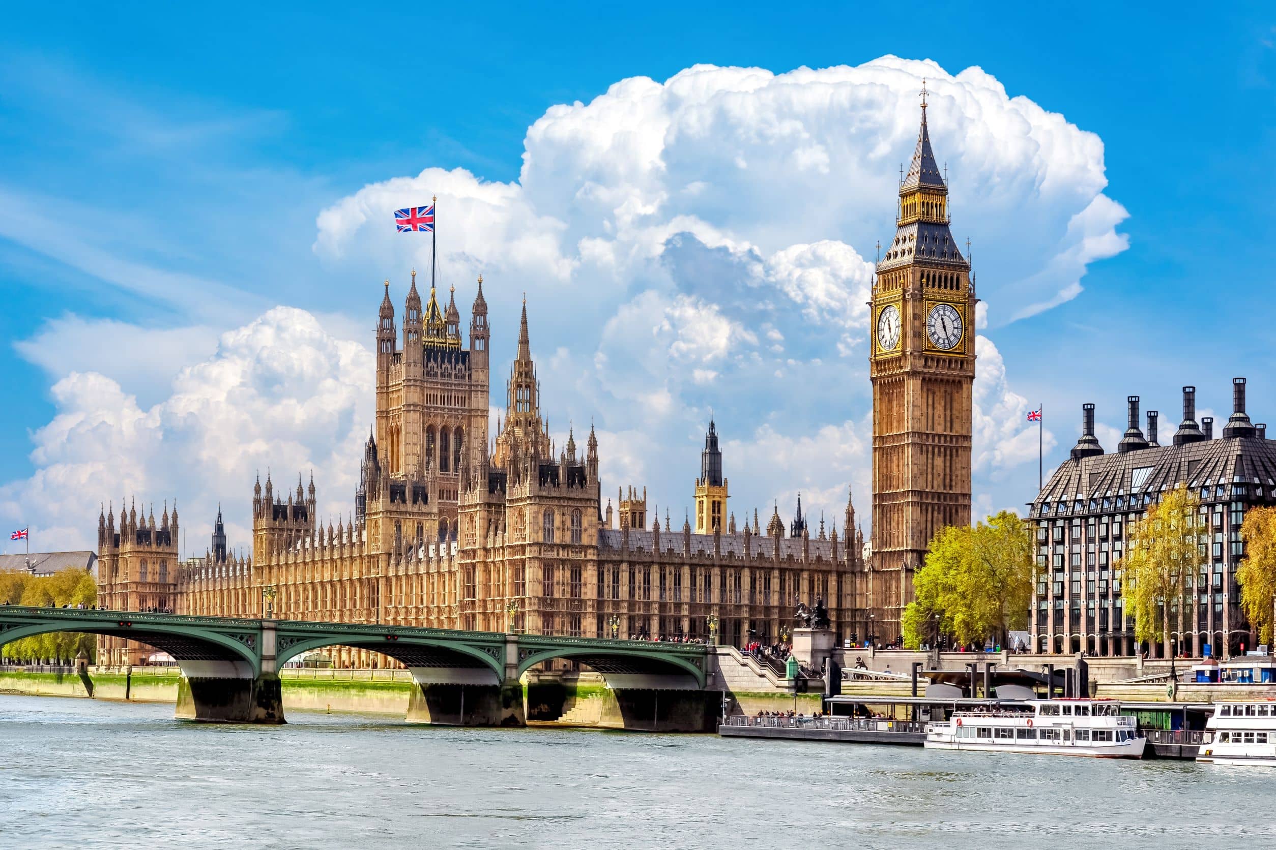 UK end investors more self-reliant in investment approach